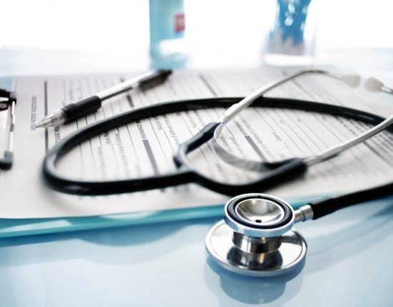 Doua doctorite cercetate pentru angajari fictive si decontari ilegale