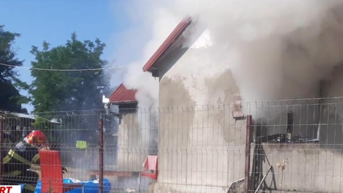 Femeie ucisa si incendiata in propria casa