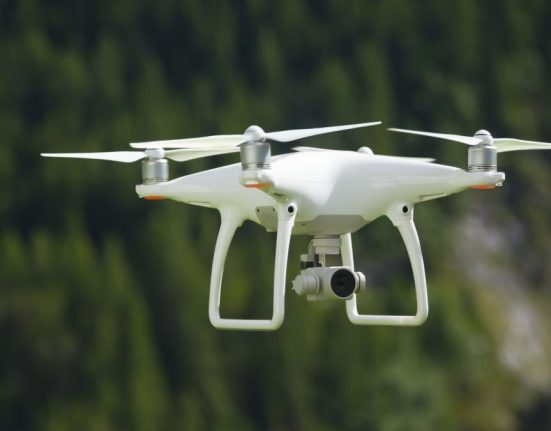 Guvernul vrea ca primariile sa foloseasca drone pentru constructii ilegale