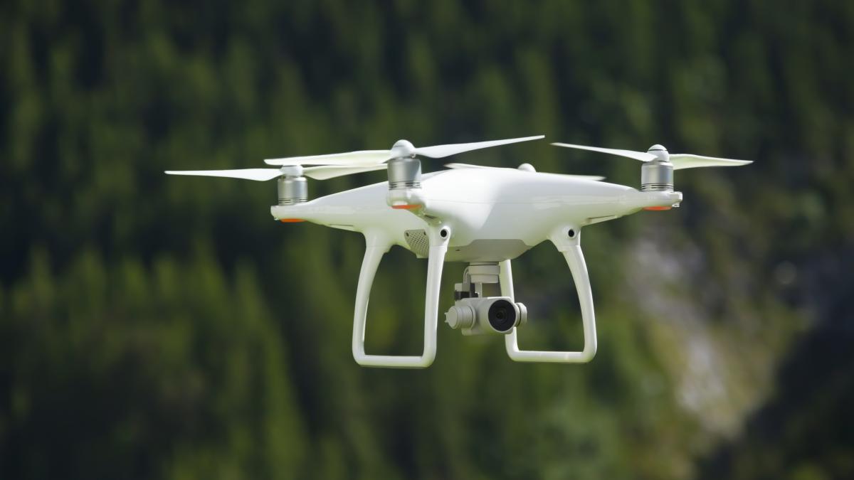 Guvernul vrea ca primariile sa foloseasca drone pentru constructii ilegale