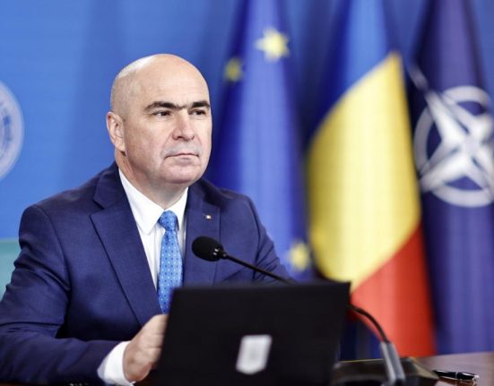 Ilie Bolojan a interzis folosirea holului de onoare
