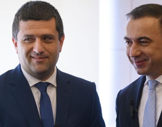 Ministrul Ivan cere scuze de la ministrul Miruta