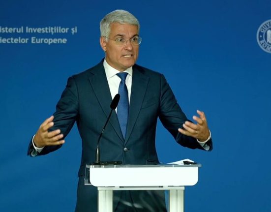Ministrul Pislaru acuzat de taierea banilor pentru autostrazi