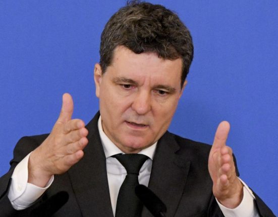 Nicusor Dan Judecatorii primesc pensii mai mari decat salarii
