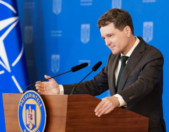 Nicusor Dan Vreau unirea Romaniei cu Moldova