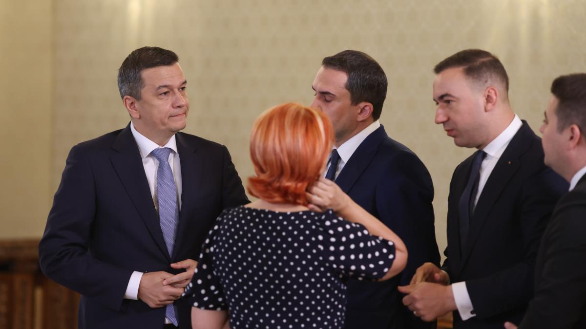 PSD lipseste de la Congresul PNL Nicusor Dan comenteaza scandalurile guvernamentale