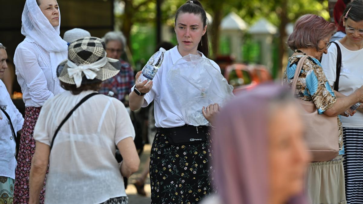 Patriarhia Romana solicita bisericilor sa ofere apa si adapost