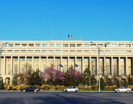 Reorganizare tumultoasa la Guvern sindicalistii acuza epurare politica
