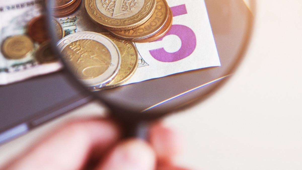 Sute de bancnote false descoperite in Romania