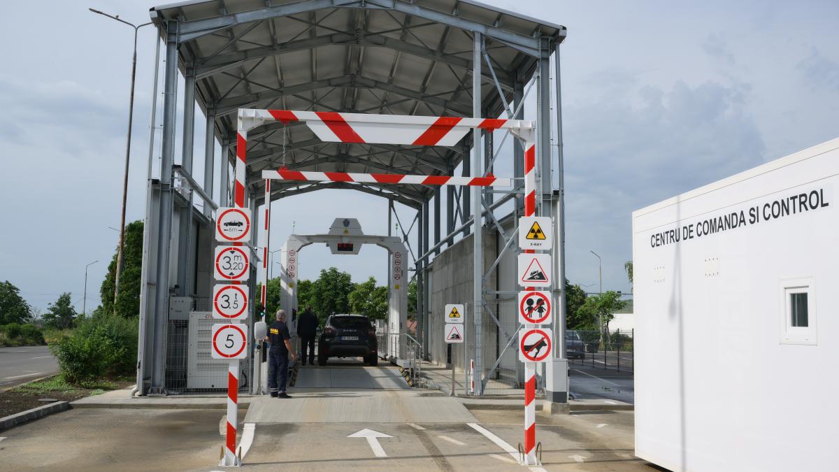 Vama Albita a fost dotata cu scanere X pentru camioane