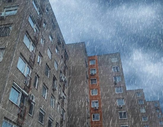Coduri portocalii si galbene pentru furtuni si inundatii