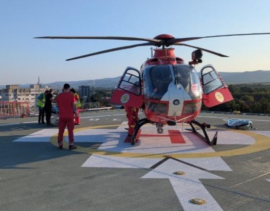 Fata de 14 ani ranita in explozie este stabila