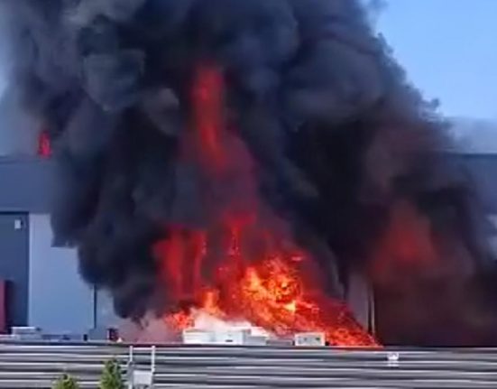 Incendiu urias la un depozit din Iasi Mesaj RO Alert