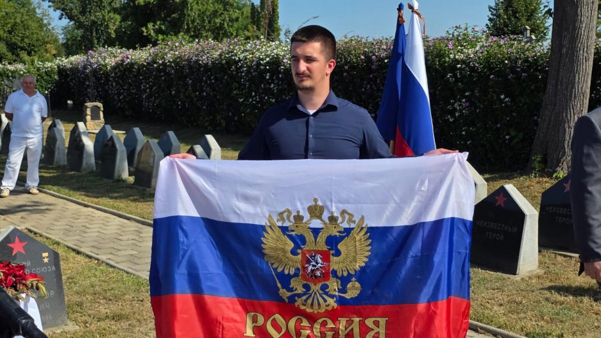 Manifestaie provocatoare la Iai cu steagul Rusiei