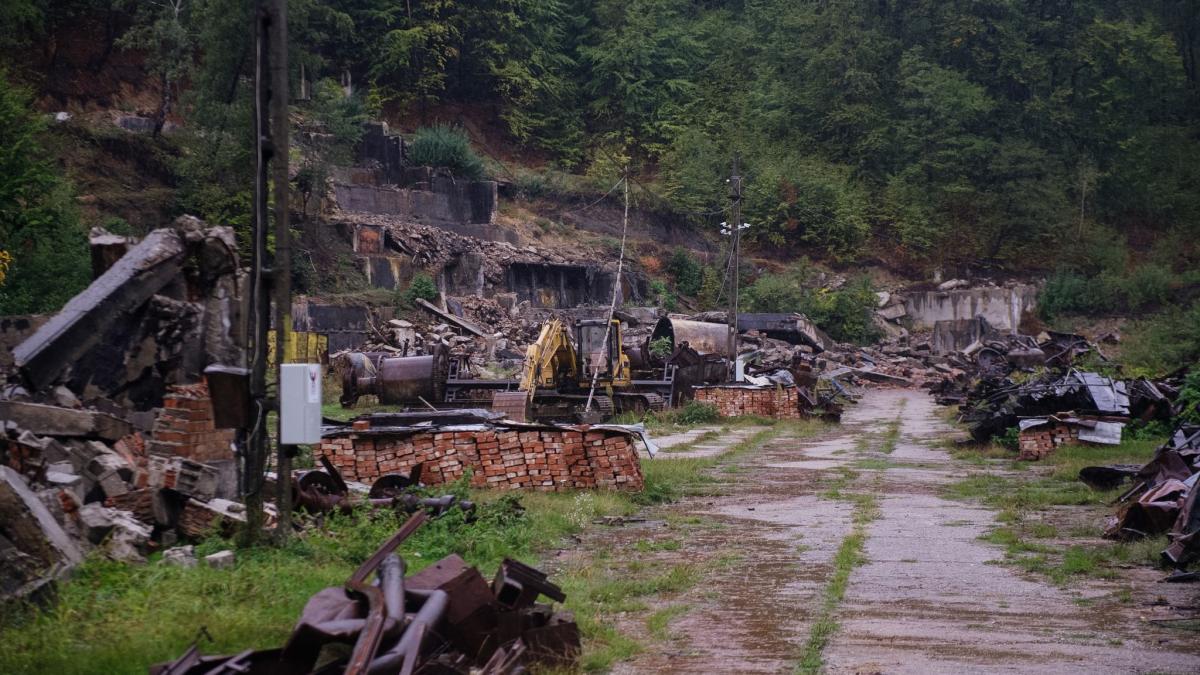 Salrom acuza pe Radu Miruta de atribuite de merite