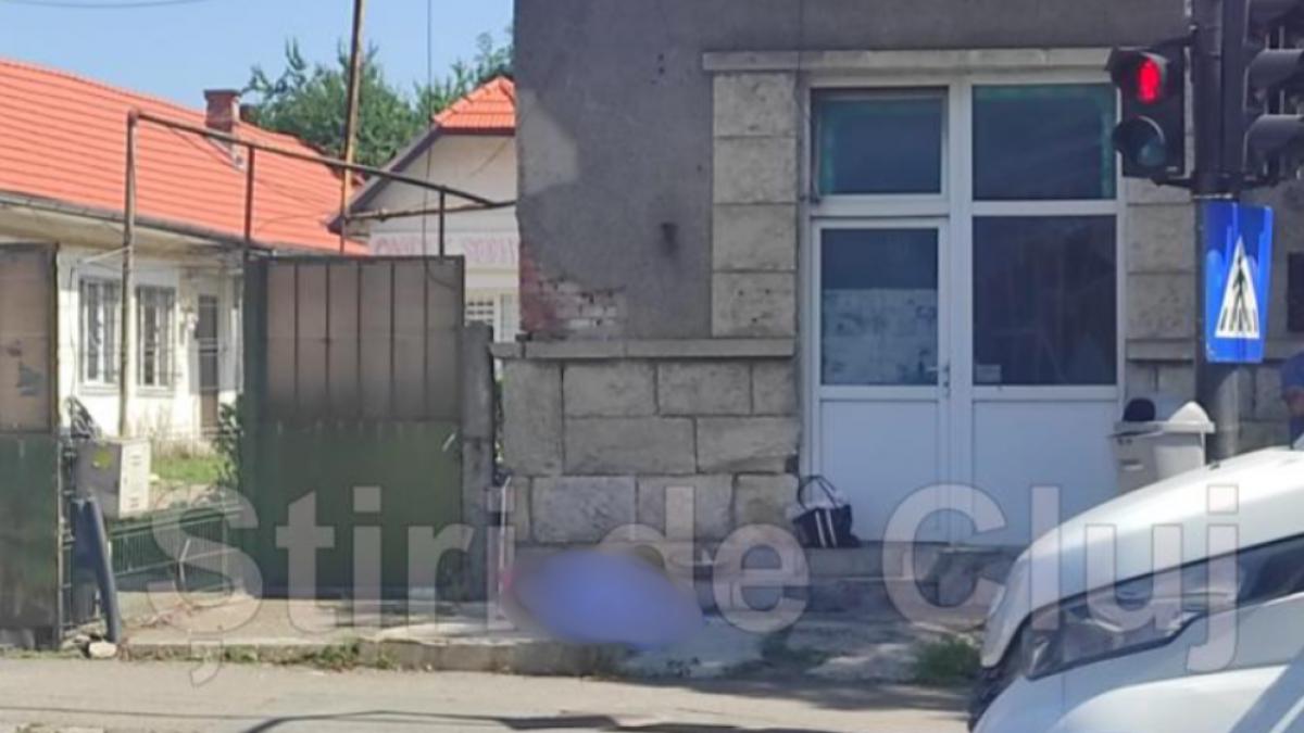 Scene socante in Cluj Napoca cadavru de femeie zacand pe strada