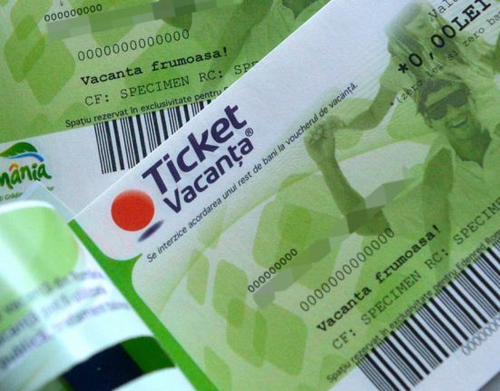 Voucherele de vacanta se acorda profesorilor si anul acesta