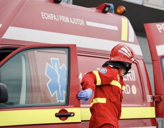 accident grav pe dn 1 intre microbuz si masina
