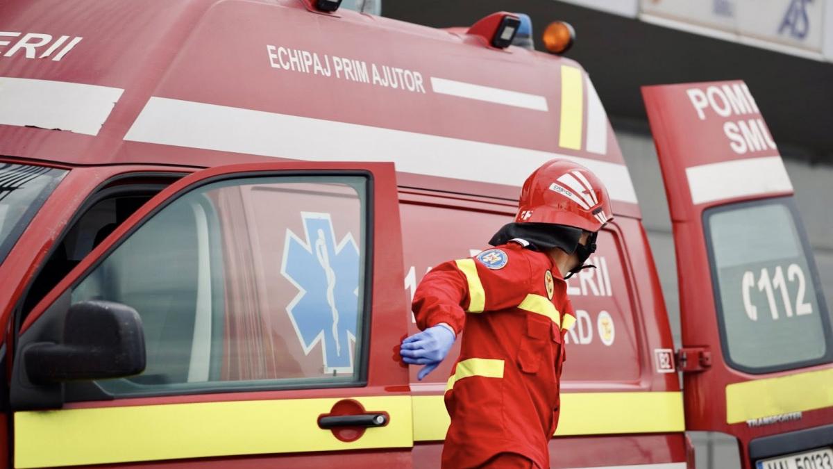 accident grav pe dn 1 intre microbuz si masina