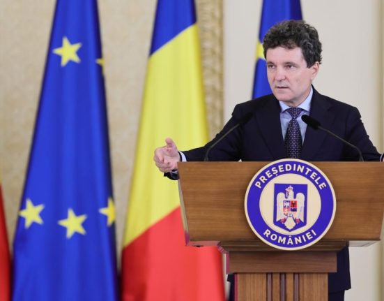 40 dintre romani ar vota AUR spune Nicusor Dan