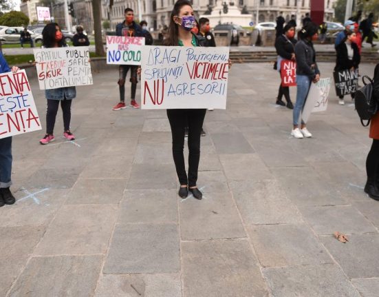 60 dintre victimele violenei domestice se tem de monitorizarea agresorilor