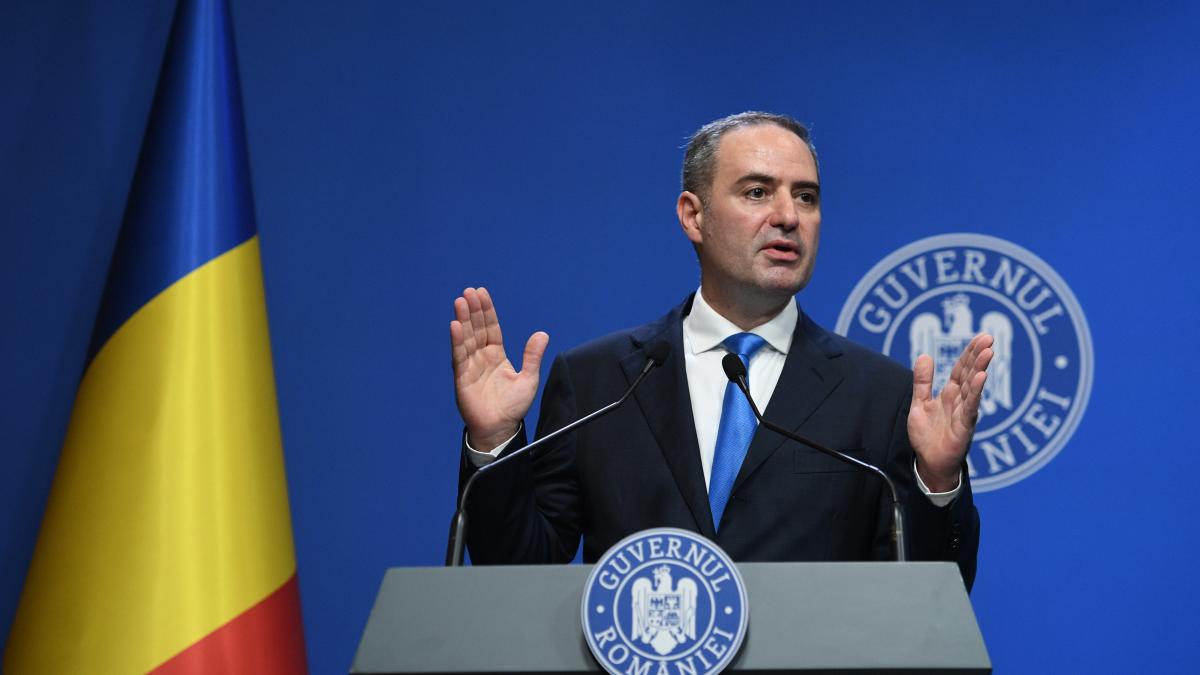 Ce zice ministrul Nazare despre a l inlocui pe Bolojan