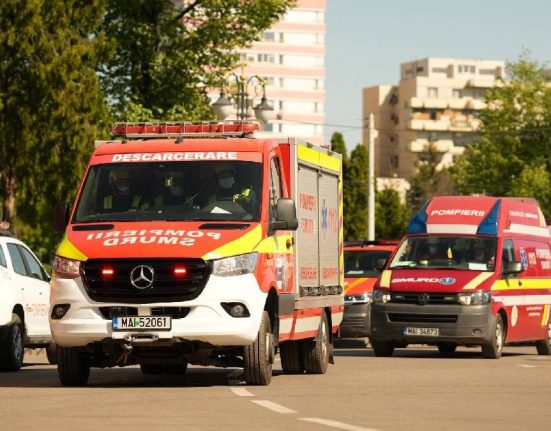 Cinci persoane ranite in accident intre caruta si utilitara