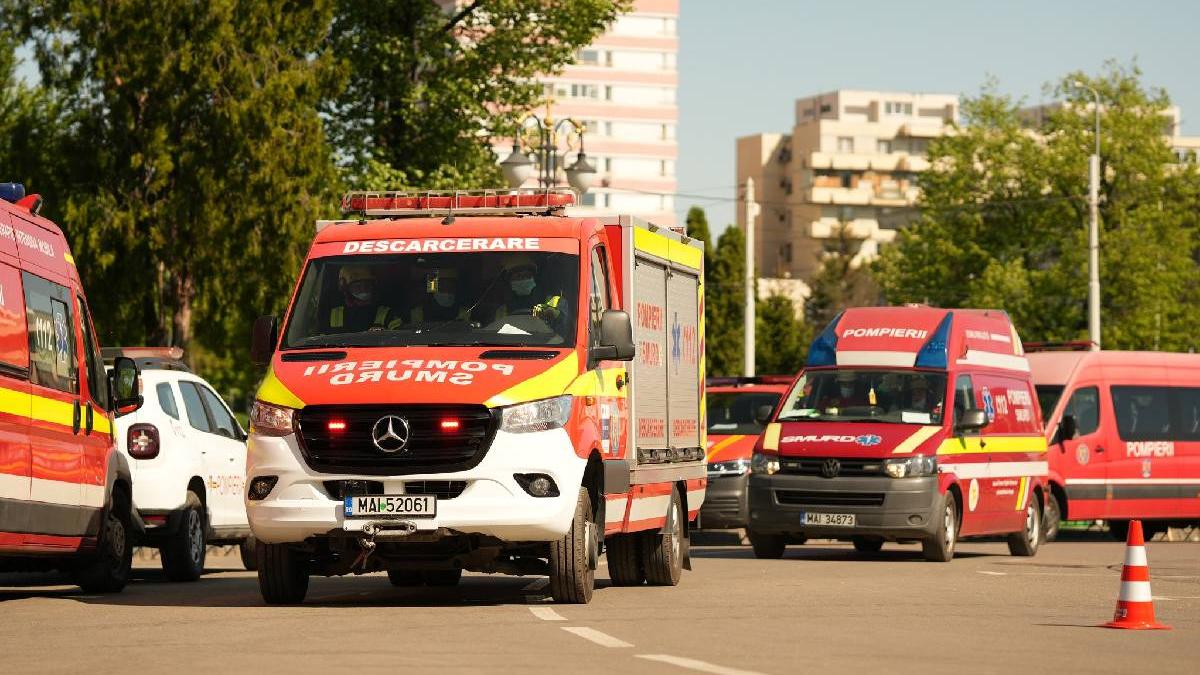 Cinci persoane ranite in accident intre caruta si utilitara