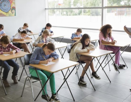 Conditii bursa merit 2025 2026 Ministerul Educatiei
