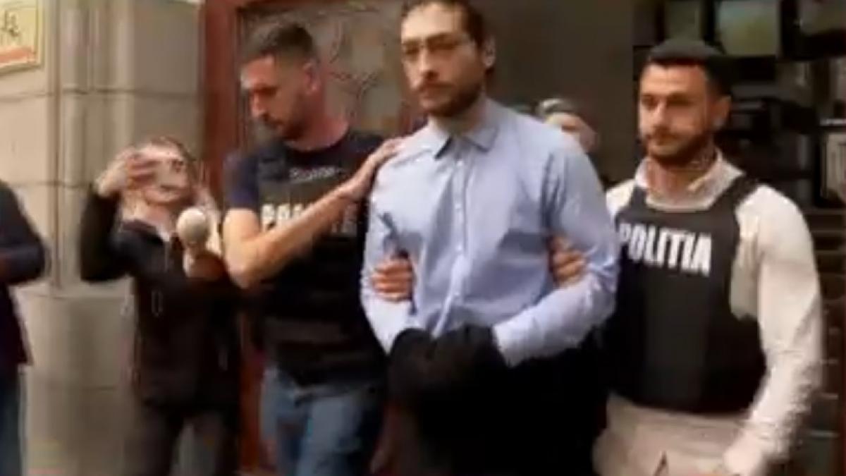 Fiul lui Ilie Dumitrescu vrea sa iasa din arest