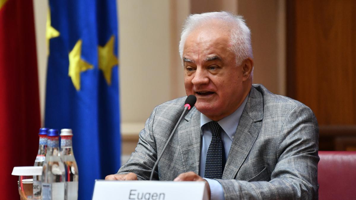 Riscam o criza ca in Grecia fara pensii si salarii
