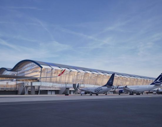 incident aviatic la aeroportul henri coanda drone civila identificata