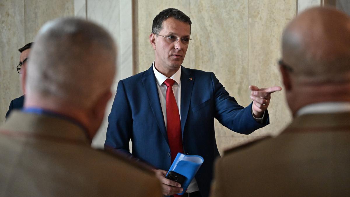 ministrul apararii reactie la provocarea rusiei drona era ruseasca scrie clair in raport ce voia poza cu eticheta
